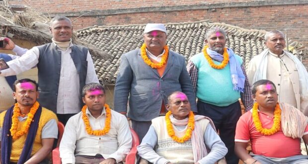 वृन्दावन नपा ८ मा अन्य पार्टी परित्याग धेरै व्यक्ति नेपाली कांग्रेसमा प्रवेश