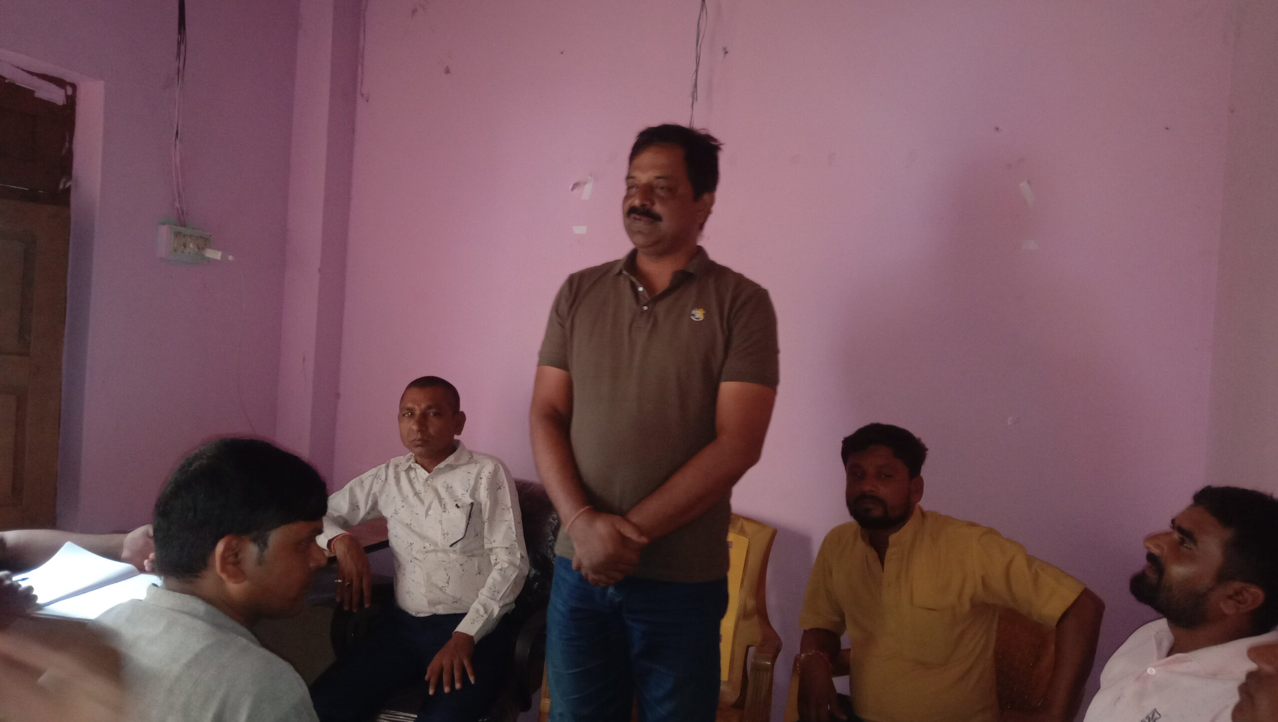 समाजवादी युवा संघ रौतहटको कार्यकारणी समिति बैठक गौरमा सम्पन्न ।