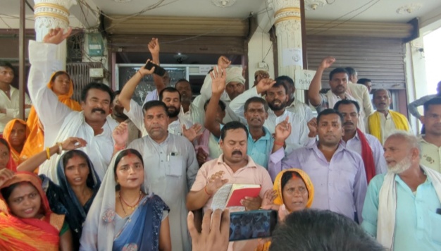 बौधीमाईमा उपमेयरसहित कार्यपालिकाले नगर सभा गरे बहिष्कार ।