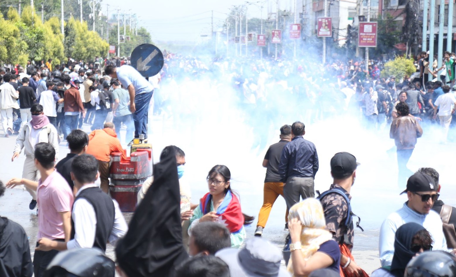 जेन जी प्रदर्शनको क्रममा प्रहरीको गोली लागेर अहिलेसम्म १३ प्रदर्शनकारीको मृत्यु, दर्जनौं घाइते