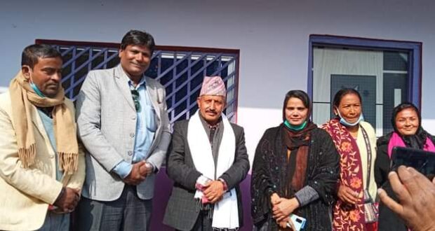 गरुडामा रहेको नविन गेष्ट हाउसमा माधव प्रचण्ड समुहको आगुवा कार्यकर्ता भेला