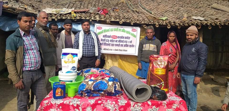 इनरवाका आगलागी पीडितलाइ मलेसियामा कार्यरत नेपाली कामदारहरूले गरे राहत सहयोग