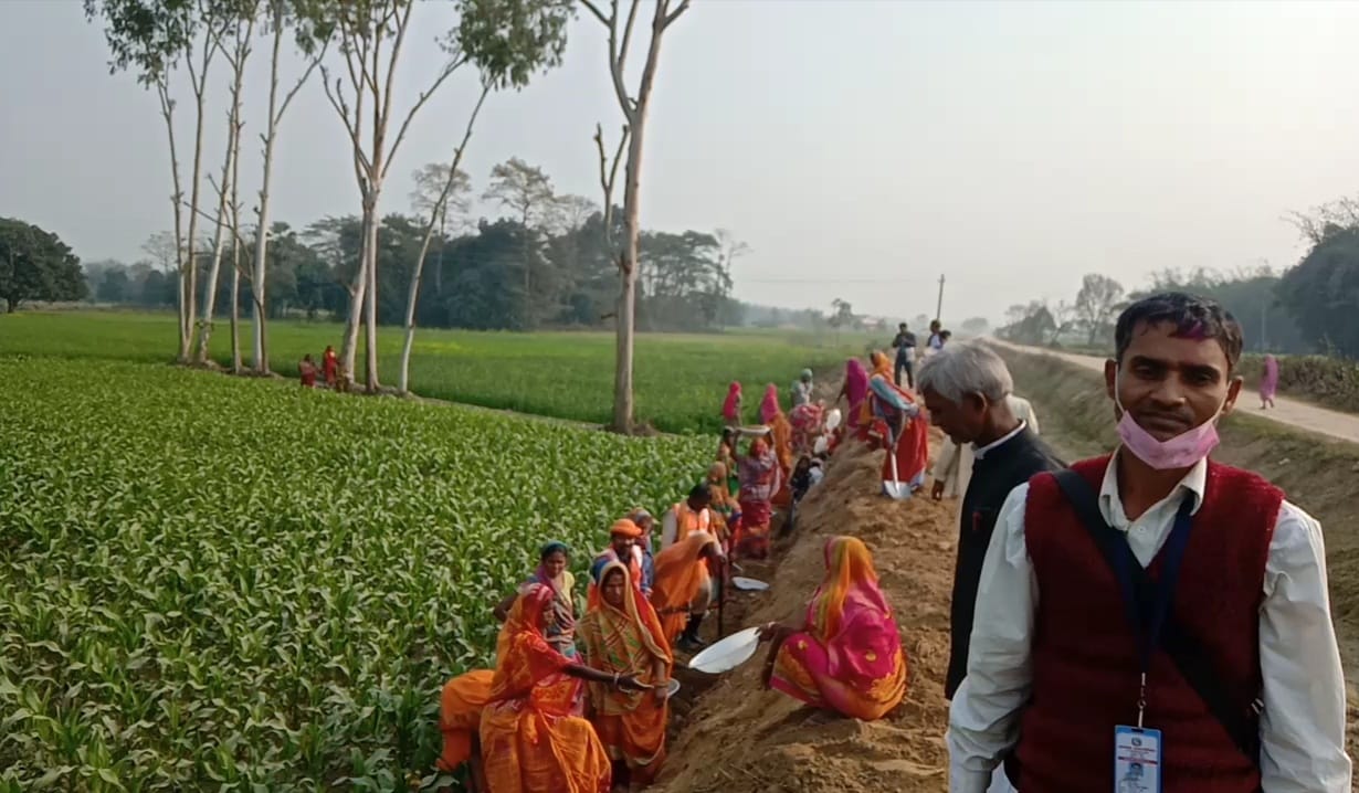 वृन्दावन नपाले १ सय जना बेरोजगारलाई ४० दिनको रोज़गारी गरे प्रदान