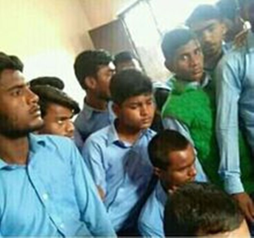 बारामा शिक्षक संख्या अपुग हुँदा विद्यार्थीहरु आन्दोलित