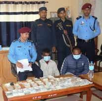 स्रोत नखुलेको रकमसहित बाराबाट २ जना भारतीय पक्राउ