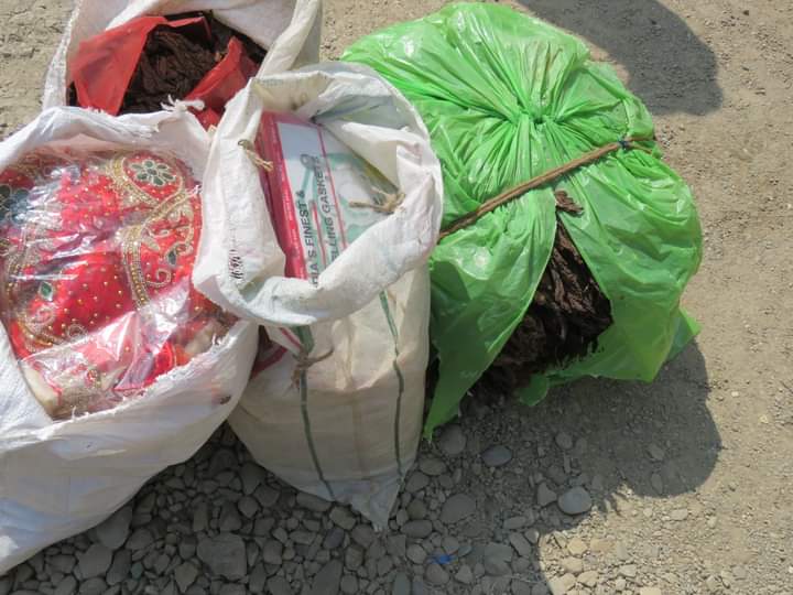 गरुडा प्रहरीद्वारा चोरी पैठारीको समानहरु भन्सार कार्यालय बुझाइयो