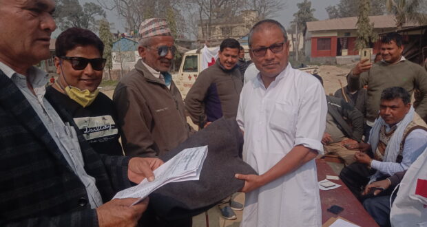 चन्द्रपुरमा नयाँ नेपाल अपांग संघको आयोजनामा अपांगहरुलाई कम्बल बितरण