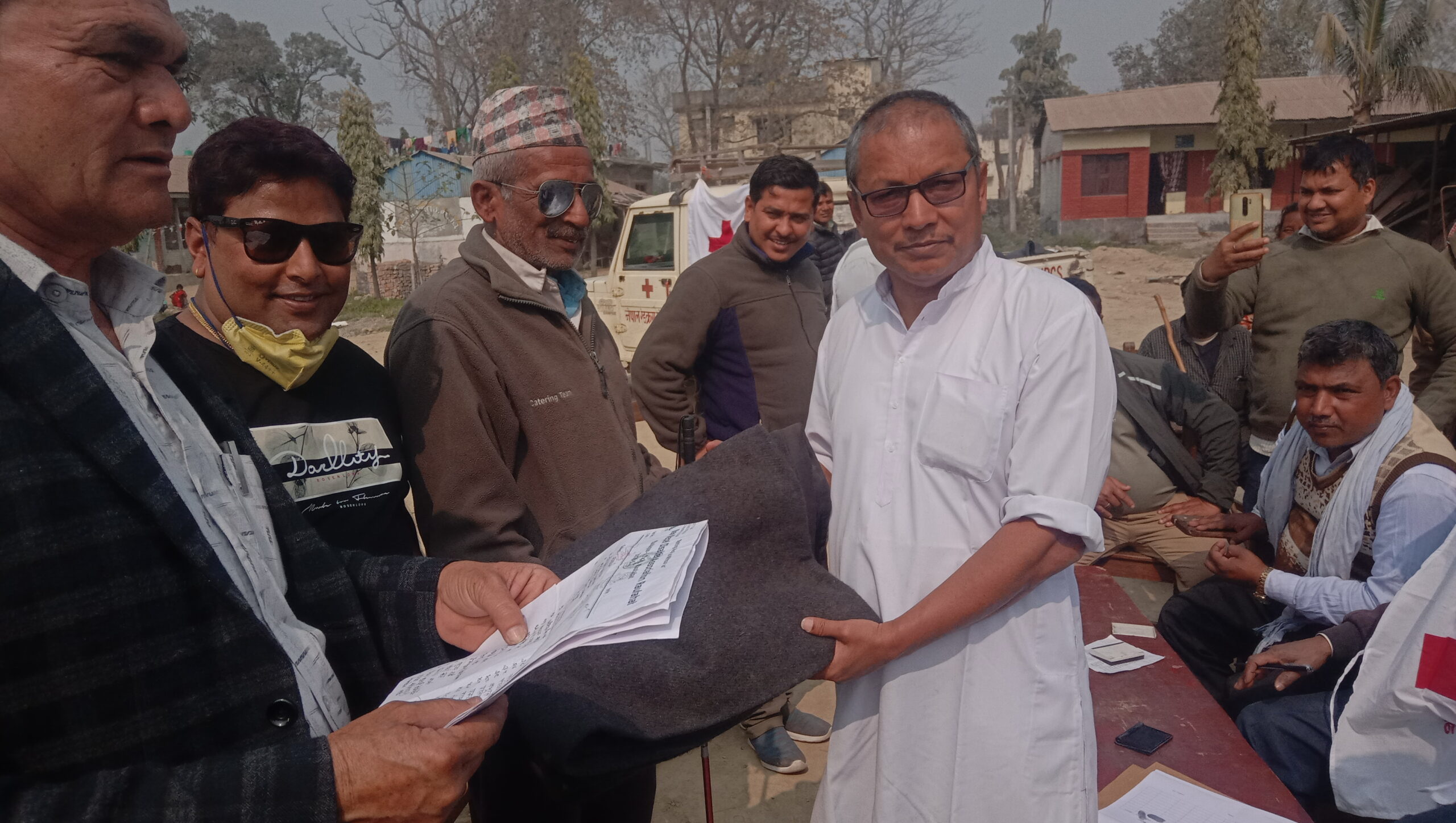 चन्द्रपुरमा नयाँ नेपाल अपांग संघको आयोजनामा अपांगहरुलाई कम्बल बितरण