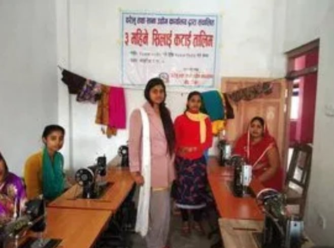 घरेलु तथा साना उधोग रौतहटद्धारा कटहरीयामा ३ महीने सिलाई कटाई तलिम सम्पन्न