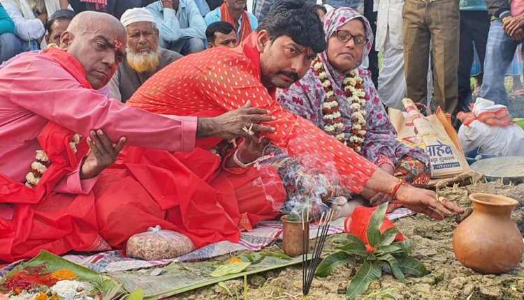 इशनाथ नपाको आफनै भवन निर्माणका लागि मेयर मेहताद्धारा कार्यालय भवनको शिलान्यास