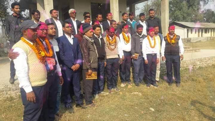 जिल्लाको एक माध्यमिक विधालयका सात जना शिक्षकहरुलाइ विदाई