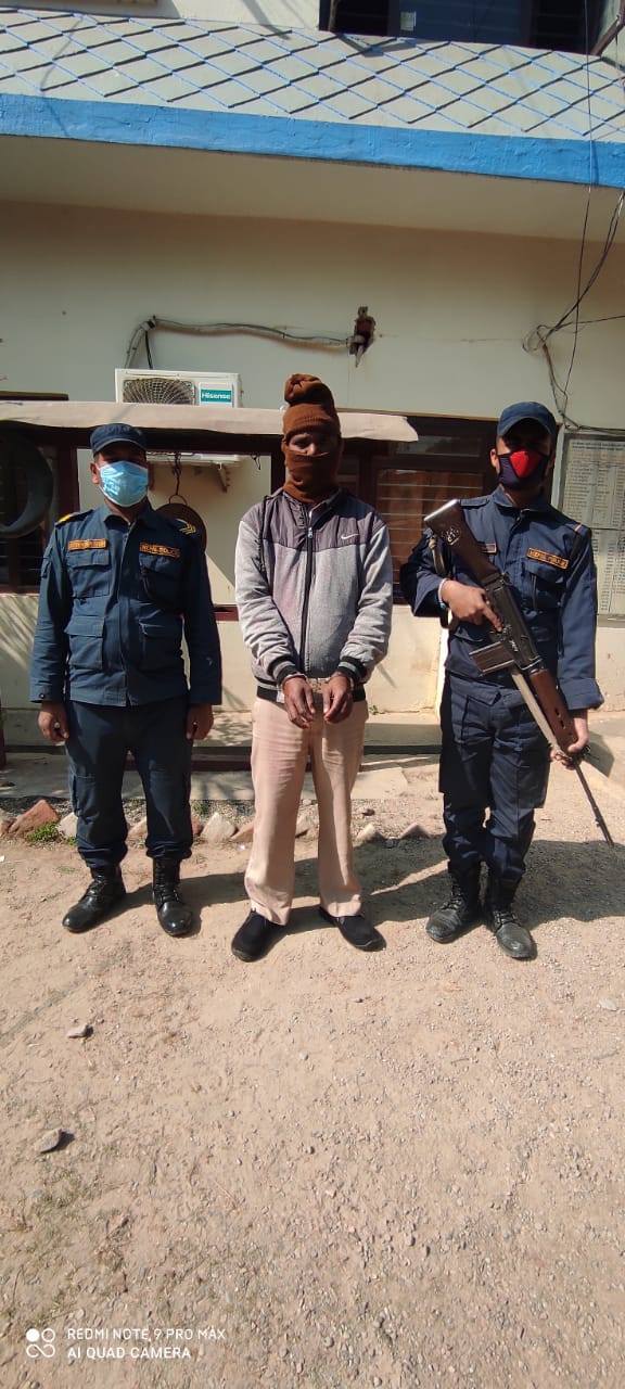 ईप्रका गरुडाद्वारा फरार अभियुक्त पक्राउ