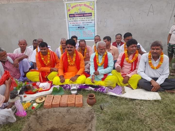बौधिमाई नपा-१ मा नगर प्रमुख यादवद्वारा दुईवटा  भवनको शिलान्यास सम्पन्न ।