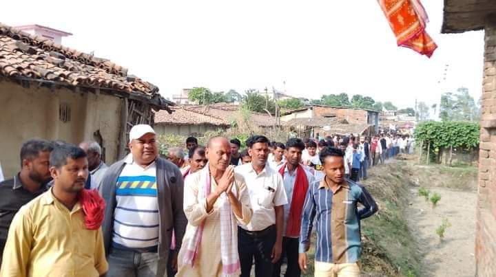 रौतहट क्षेत्र नं  २ ख का जसपा उम्मेदवार यादवको चुनावी घरदैलोमा तीव्रता ।