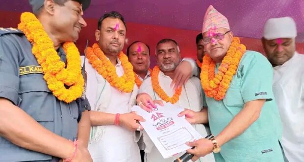 बृन्दावनमा विभिन्न सूचनाको माग गर्दै ३८ दिनदेखि जारी रिले अनशन तोडियो