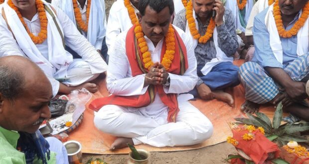 मेयर कुर्मीद्धारा समुदायिक भवनको शिलान्यास, छिटै वडाबासीले प्रयोग गर्न पाउने