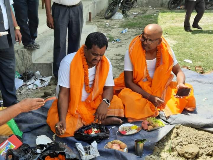 बृन्दावनमा ४५ लाखको लागतमा ६ कोठे विधालय भवनको शिलान्यास ।बृन्दावनमा ४५ लाखको लागतमा ६ कोठे विधालय भवनको शिलान्यास ।