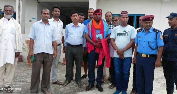 ई.प्र.का लक्ष्मिनियाँ बिजयपुरका प्रहरी निरिक्षक साहकाे बिदाई कार्यक्रम।