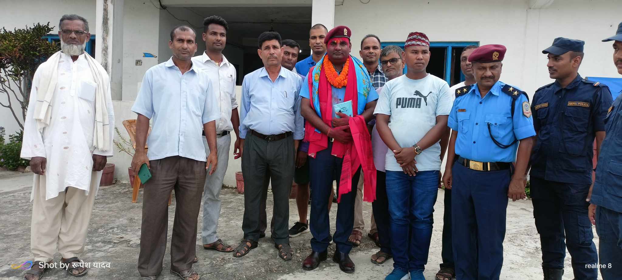 ई.प्र.का लक्ष्मिनियाँ बिजयपुरका प्रहरी निरिक्षक साहकाे बिदाई कार्यक्रम।