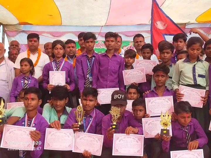 बौधिमाई -२ को राईजिङ्ग स्टार स्कुलमा विभिन्न कार्यक्रम गरि बाल दिवस मनाइयो ।