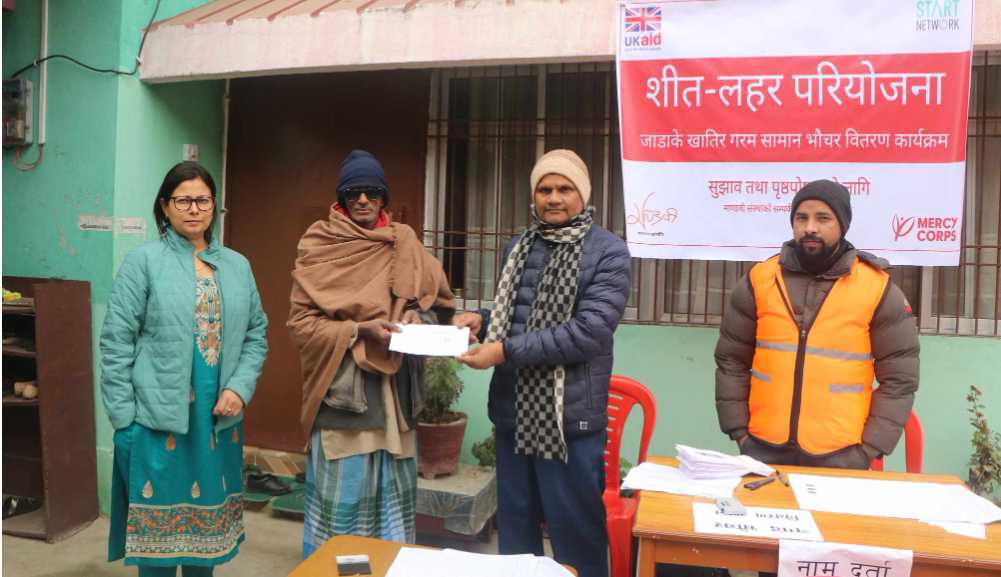 रौतहटमा माण्डवीद्वारा राहत सामाग्री बितरण