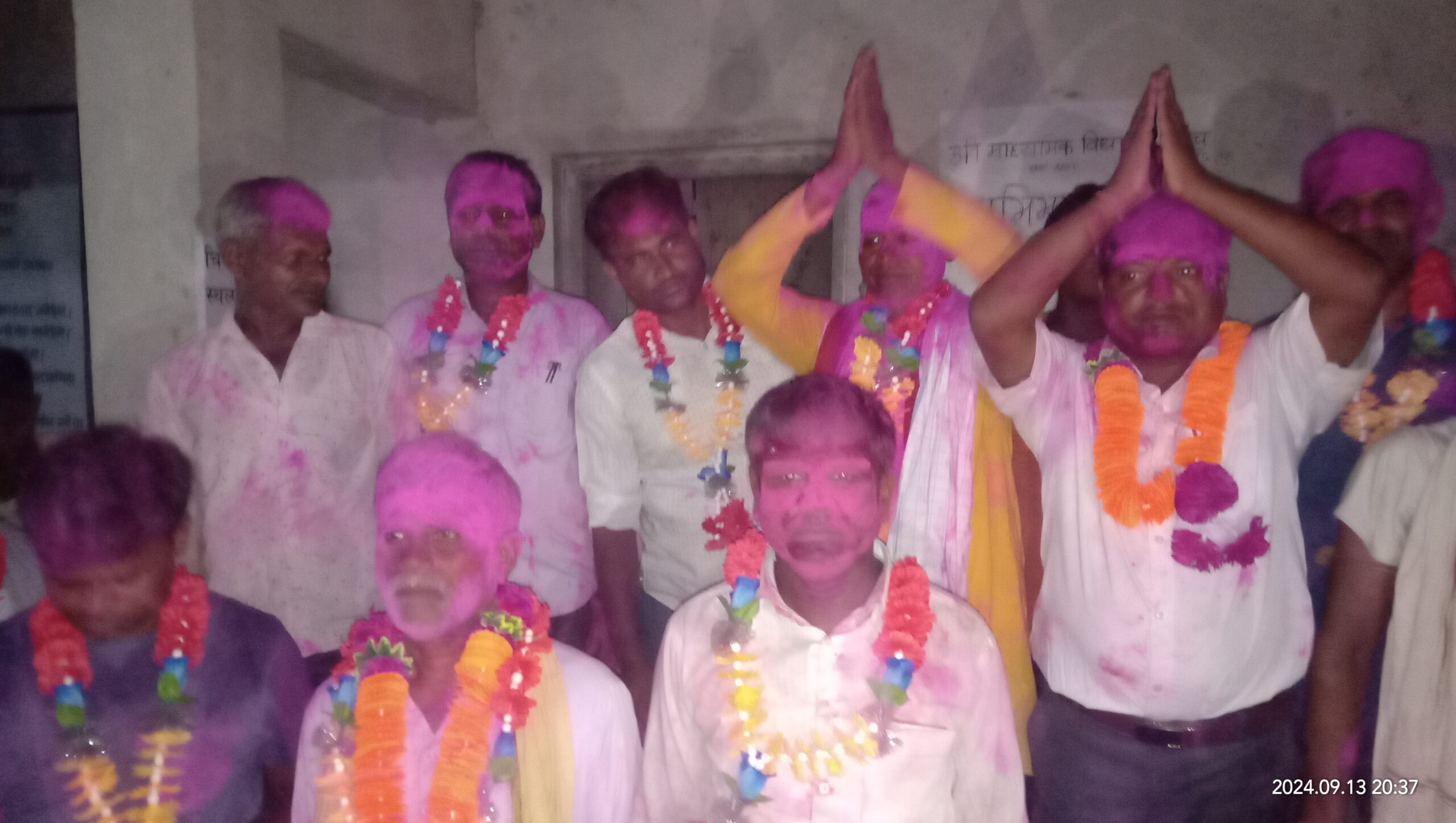 मा वि कर्कच गुठ्ठीको निर्वाचनमा हरेन्द्र साह कानूले २०१ मत प्राप्त गरि प्यानल सहित बिजयी ।