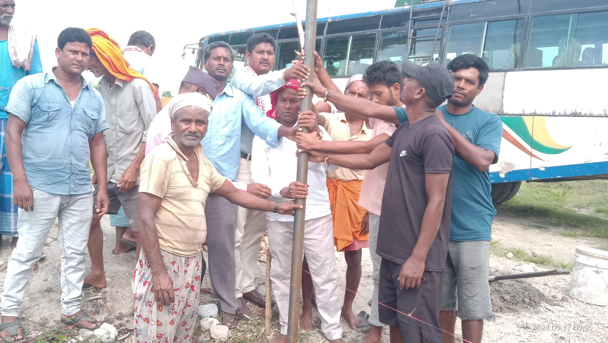 भैसहीमा बजार व्यवस्थापन समितिद्वारा ट्रस भवनको शिलान्यास सम्पन्न ।