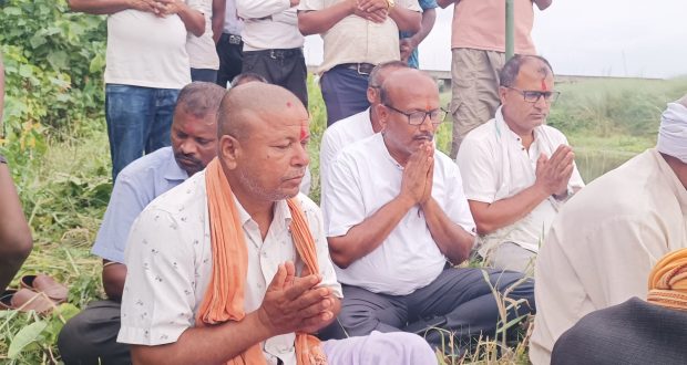 पचरौताको जमुनी नदीमा बाँध निर्माणको काम शुरू,नगरबासीमा छायो खुशियाली, किसानले दिए नगर प्रमुखलाई धन्यवाद