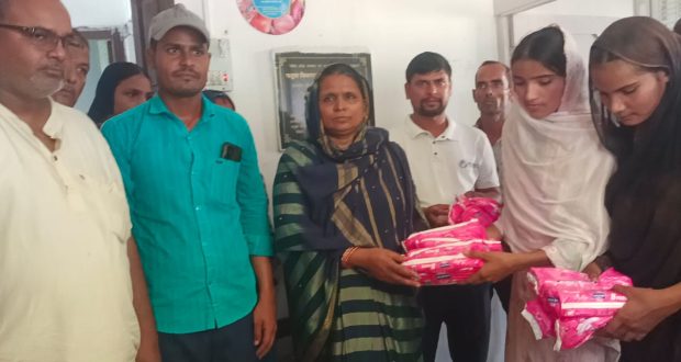 फतुवा बिजयपुरमा महिलाहरूलाई निःशुल्क सेनेटरी प्याड वितरण सुरु