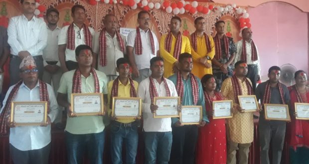 कोल्हवी नगर उधोग वाण्जिय संघको नव नियुक्त पदधिकारीहरुको प्रमाण पत्र बितरण तथा सपथ ग्रहण सम्पन्न