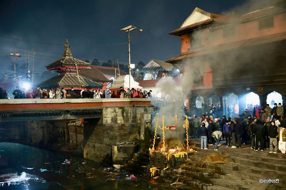 पत्रकार दिनेश सिटौलाको पशुपति आर्यघाटमा अन्त्येष्टि, बालेनदेखि कुलमानसम्मले दिए श्रद्धाञ्जली