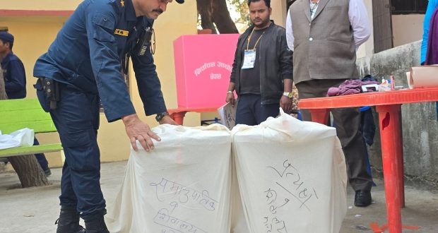 शान्तिपूर्ण रूपमा रौतहटका चारै क्षेत्रमा निर्वाचन सम्पन्न, मतगणनाको तयारी हुँदै