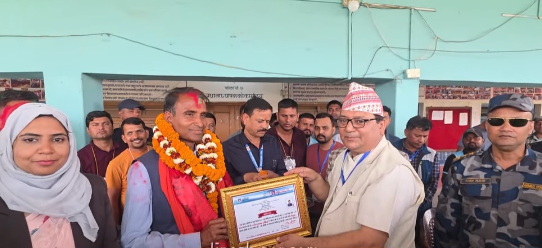 रौतहट -१ मा रास्वपाको चौधरी १८ भन्दा बढी मतान्तरले बिजयी ।