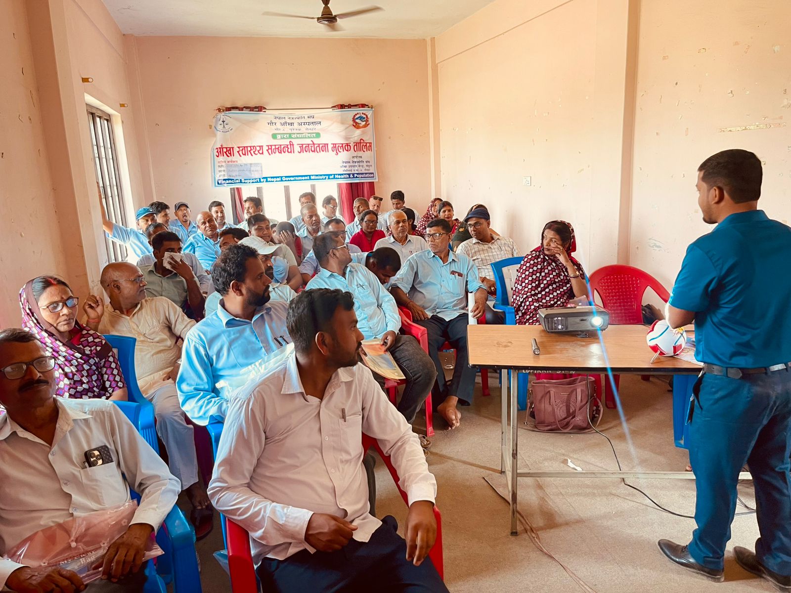 “स्वस्थ आँखा, उज्यालो भविष्य” अभियान: बौधीमाईमा शिक्षकलाई विशेष तालिम, ४१ जना सहभागी