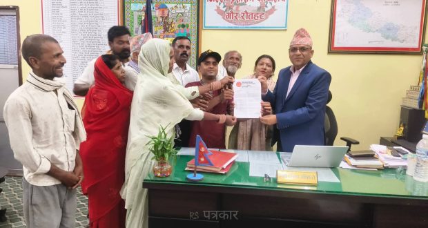 मिटरब्याजविरुद्ध किसान–मजदुर आन्दोलनद्वारा जिल्ला प्रमुखलाई ज्ञापनपत्र